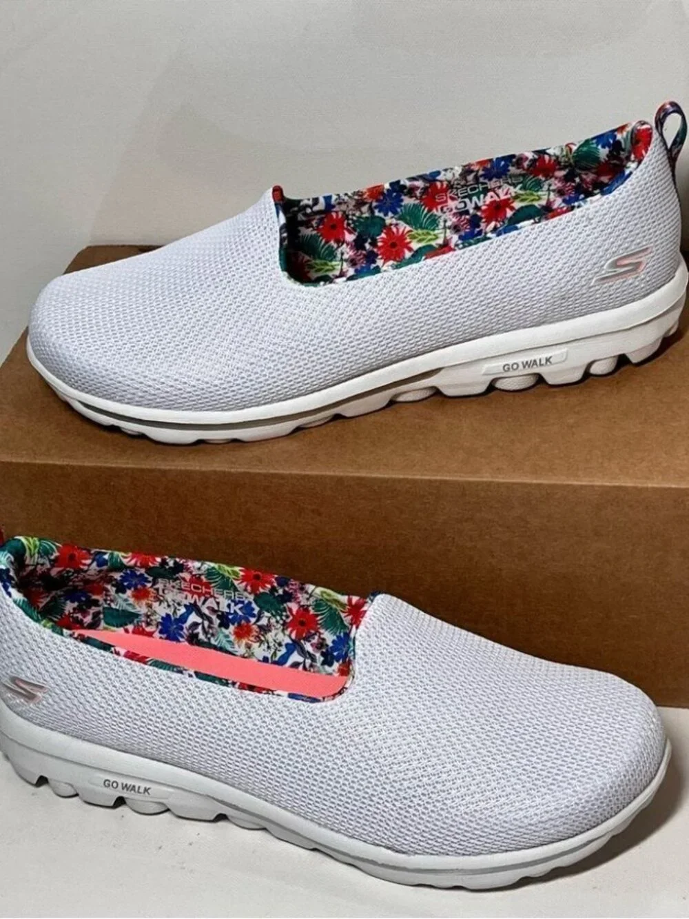 Skechers GOWalk Classic Vegan Summer Blossom Washable Slip-Ons